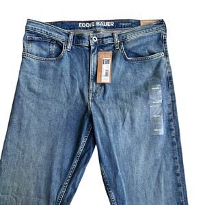 NWT Eddie Bauer Straight Fit Jeans 36x34 Vintage Wash Classic Denim
